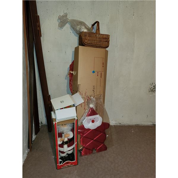 LOT OF CHRISTMAS DECOR