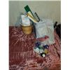 Image 1 : LARGE LOT OF GIFTWARE STATIONARY