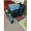 Image 1 : LOT OF 5 LUGGAGE (VINTAGE AND LEATHER)