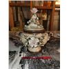 Image 2 : CAPODIMONTE FLORAL DESIGN LIDDED JAR