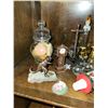 Image 2 : CONTENTS OF SHELF