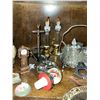 Image 3 : CONTENTS OF SHELF