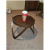 Image 1 : VINTAGE OUTDOOR SIDE PATIO TABLE
