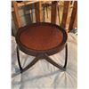 Image 2 : VINTAGE OUTDOOR SIDE PATIO TABLE