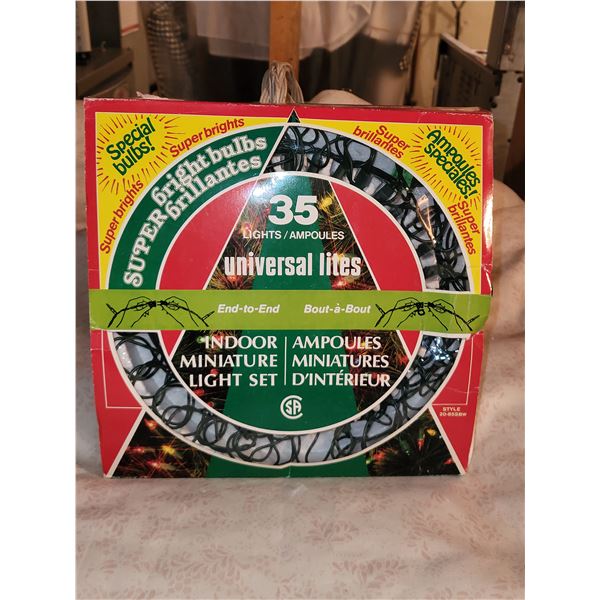 VINTAGE BOX OF CHRISTMAS LIGHTS IN ORIGINAL BOX LOT 6