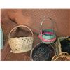 Image 2 : LOT OF VINTAGE WICKER BASKETS