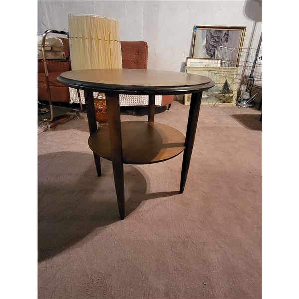 MCM DEILCRAFT ROUND ACCENT TABLE