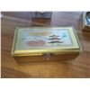 Image 3 : SMALL MUSICAL JEWELLERY BOX WITH HUDSON BAY PINS