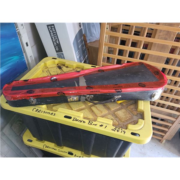 OLDER 4/4 VIOLIN CASE GOOD FOR HARDWARE ONLY