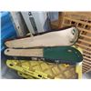 Image 2 : OLDER 4/4 VIOLIN CASE GOOD FOR HARDWARE ONLY