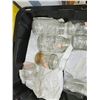 Image 2 : HDX TOTE FULL OF VINTAGE CANNING JARS