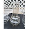 Image 4 : LOT OF VARIOUS GLASS LAMP SHADES