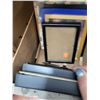 Image 8 : SHELF OF PHOTO FRAMES LOT 1