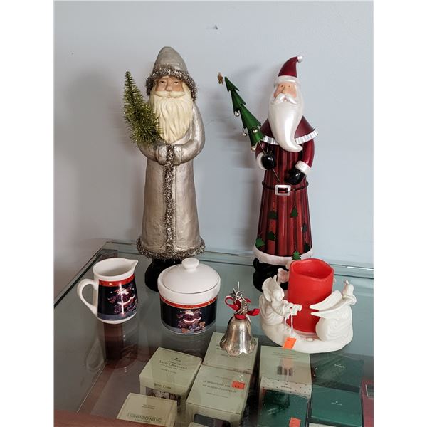 LOT OF CHRISTMAS ITEMS LOT 4