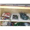 Image 5 : SHELF OF VINTAGE COLLECTIBLE CHRISTMAS ORNAMENTS LOT 2