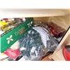 Image 2 : SHELF OF VINTAGE COLLECTIBLE CHRISTMAS ORNAMENTS LOT 4
