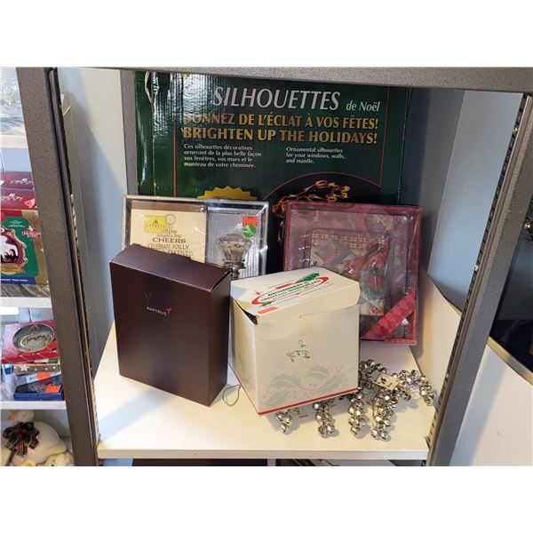 SHELF OF CHRISTMAS DECOR LOT 3