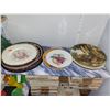 Image 1 : SHELF OF DECORATIVE PLATES