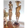 Image 9 : VERY LARGE LOT OF MEXICAN FIGURINES