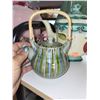 Image 2 : SHELF OF TEAPOTS LOT 1