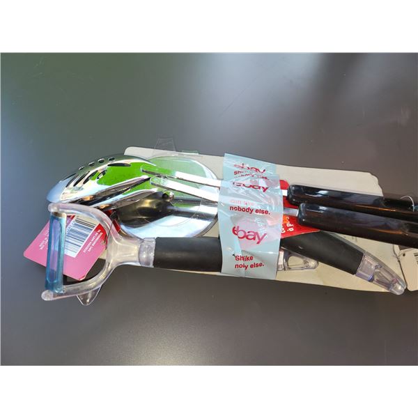 LOT OF 5 NEW KITCHEN UTENSILS LOT 13