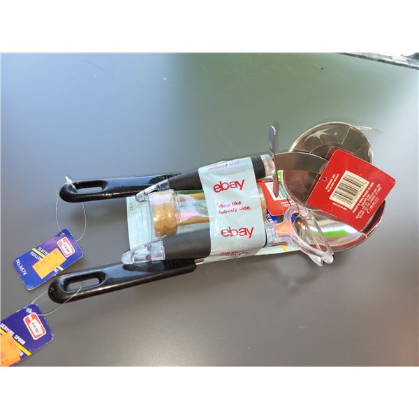LOT OF 5 NEW KITCHEN UTENSILS LOT 14