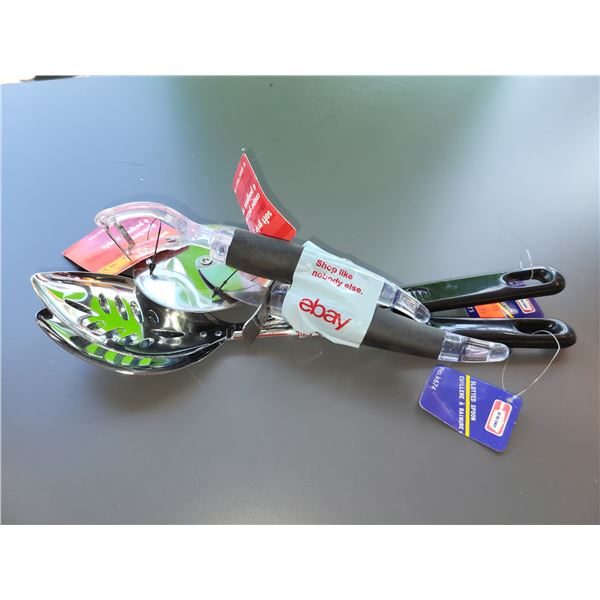 LOT OF 4 NEW KITCHEN UTENSILS