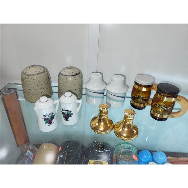 LOT OF 5 SALT AND PEPPER SHAKERS LOT 2