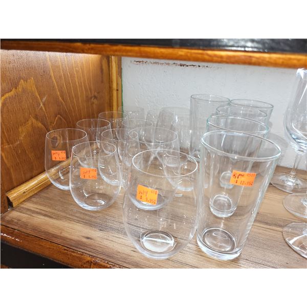 LOT OF VARIOUS GLASSES (17 PIECES) LOT 3