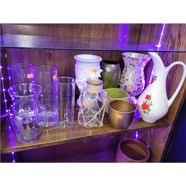 SHELF OF VASES LOT 4 (11 PIECES)