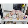 Image 1 : SHELF WITH PIG DECOR LOT 3 (15 PIECES)
