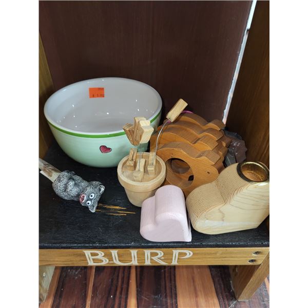 LOT OF PIG DECOR LOT 4