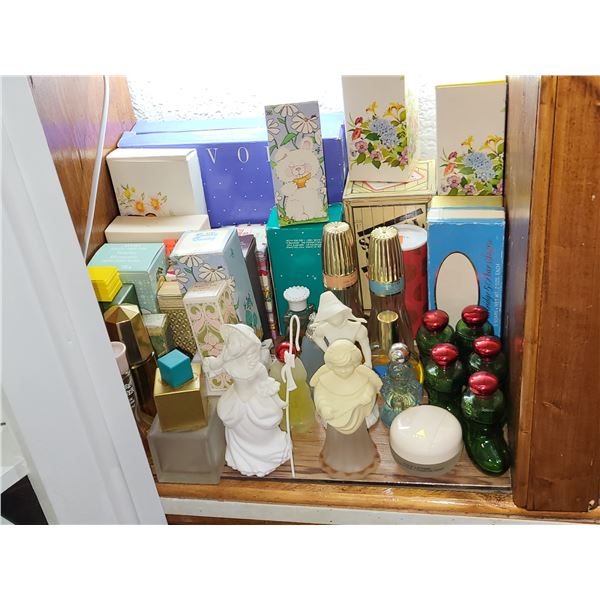 LOT OF AVON PERFUME BOTTLES LOT 1