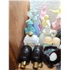 Image 2 : LOT OF AVON PERFUME BOTTLES LOT 2