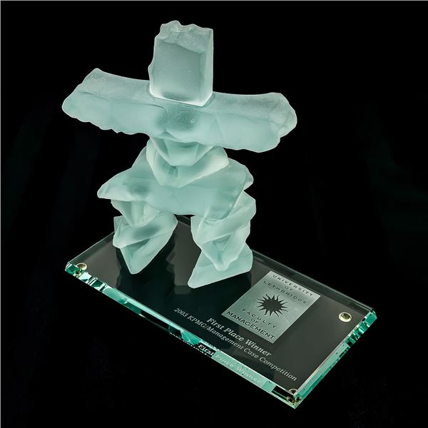 ENGRAVED 2003 AWARD - LARGE INUKSHUK - U OF L