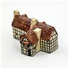 Image 2 : TEY POTTERY SHAKESPEARES BIRTHPLACE SCULPTURE