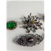 Image 2 : Collection of Vintage Brooches