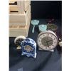 Image 2 : Wooden Box of Misc Antique Items (Clocks, Vanity Set, Japaense Décor, etc)