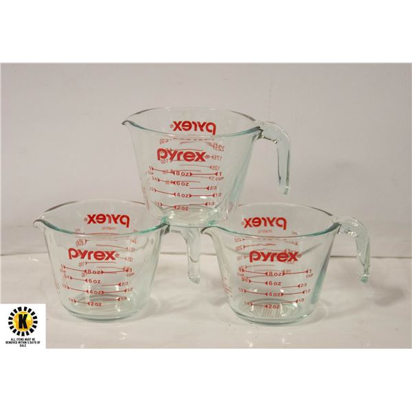 FLAT OF 3 PYREX 1 CUP MEASURING CUPS