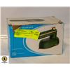 Image 1 : NEW REPACK FOLDABLE MINI IRON WITH SPRAY