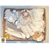 Image 1 : BOX W/5 CERAMIC ANGEL DECORATIVE FIGURINES