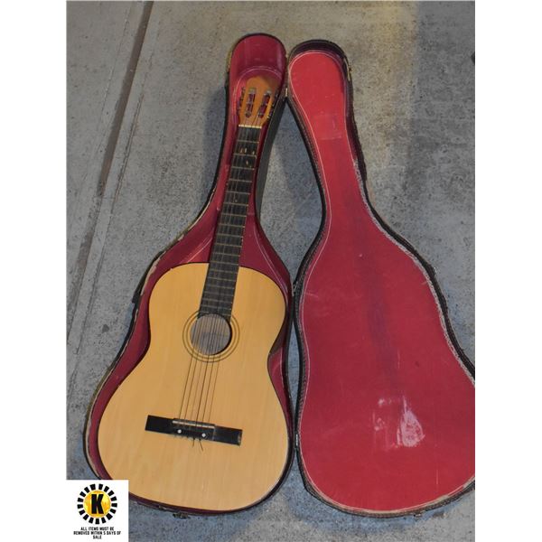 VINTAGE CLASSICAL GUITAR WITH CASE CMT