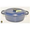 Image 1 : NAVY BLUE CAST IRON DUTCH OVEN