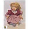 Image 1 : VINTAGE DOLL