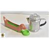 Image 1 : VINTAGE HOT DOG SLICER AND SMALL