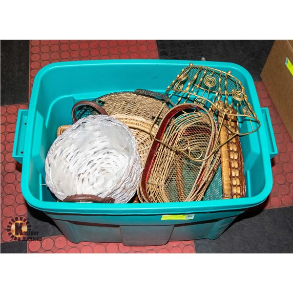 TOTE OF WICKER AND METAL BASKETS