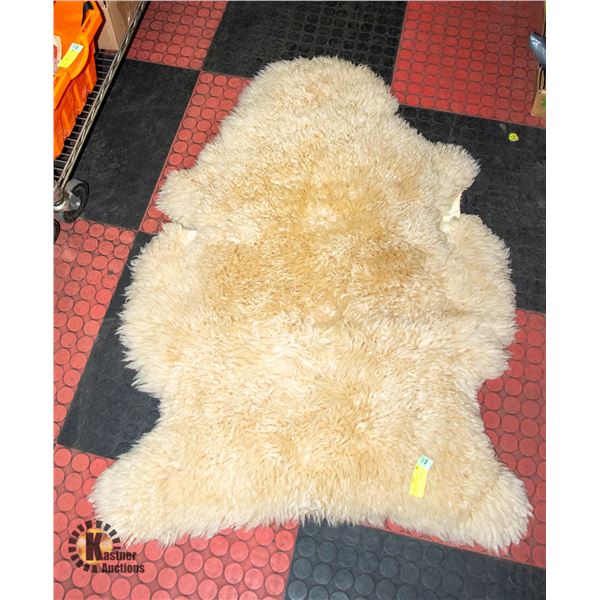 AUTHENTIC SHEEPSKIN RUG-ESTATE