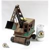 Image 2 : ANTIQUE PRESSED STEEL STEAM SHOVEL TOY