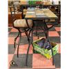 Image 1 : GRANITE SLATE TOPPED BISTRO TABLE WITH 2 SCOTCH