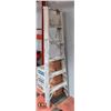 Image 1 : 6 FOOT LADDER